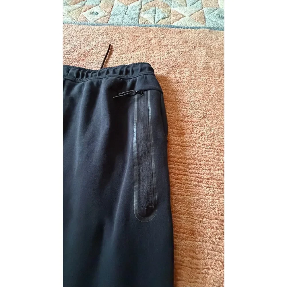 Nike Black Jogger Pants Size L Athletic Tapered Drawstring